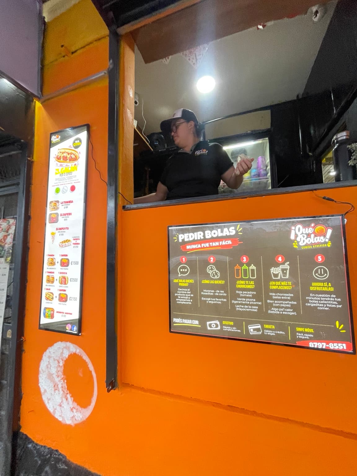 Ventanita real de ¡Qué Bolas! en Hatillo 4
